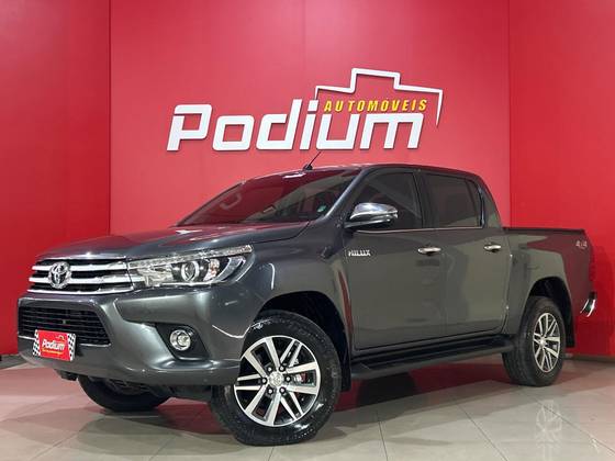 TOYOTA HILUX 2.8 SRX 4X4 CD 16V DIESEL 4P AUTOMÁTICO TOYOTA HILUX 2.8 SRX 4X4 CD 16V DIESEL 4P AUTOMÁTICO